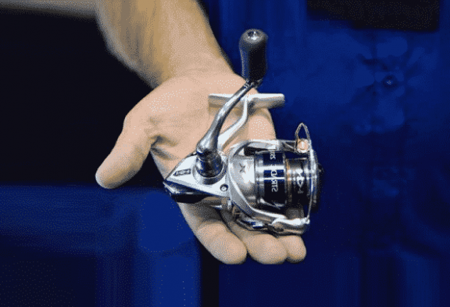 clean baitcasting reel